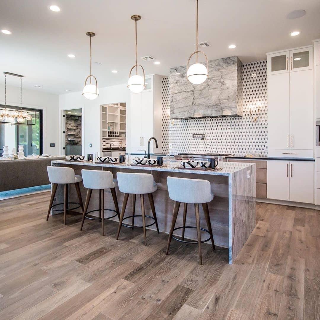 Brandonis moderne pendellampe i glas
