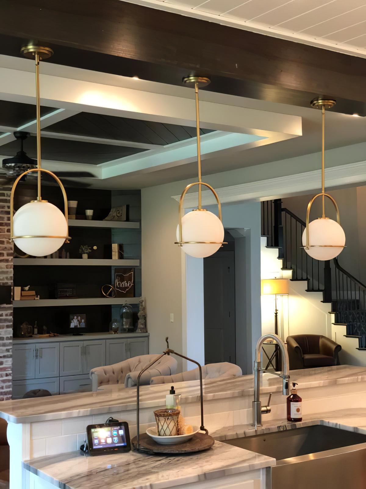 Brandonis moderne pendellampe i glas