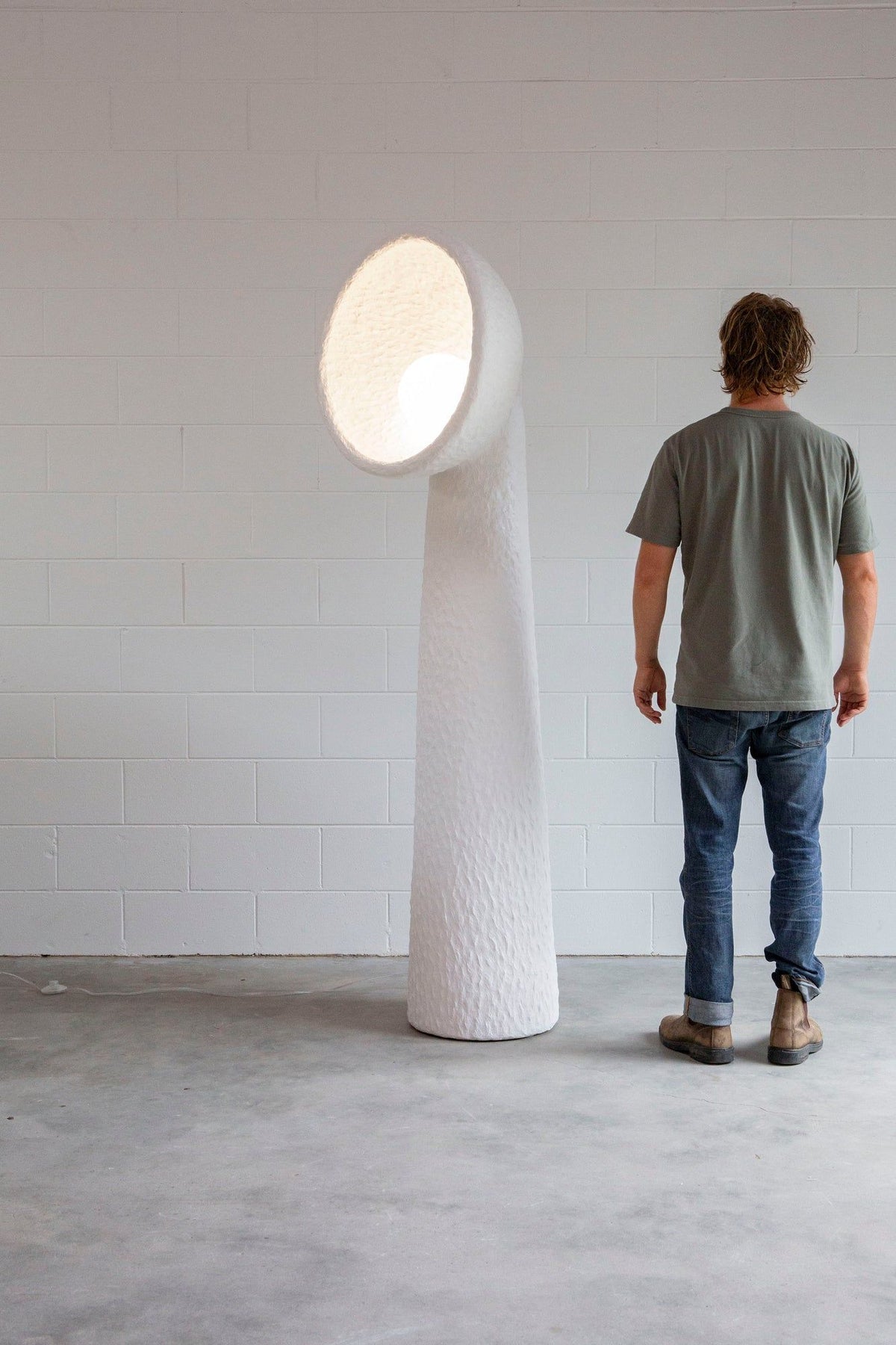 Arliris bordlampe i beton