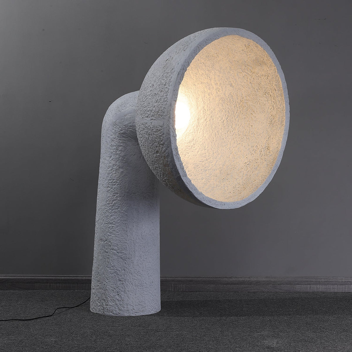 Arliris bordlampe i beton