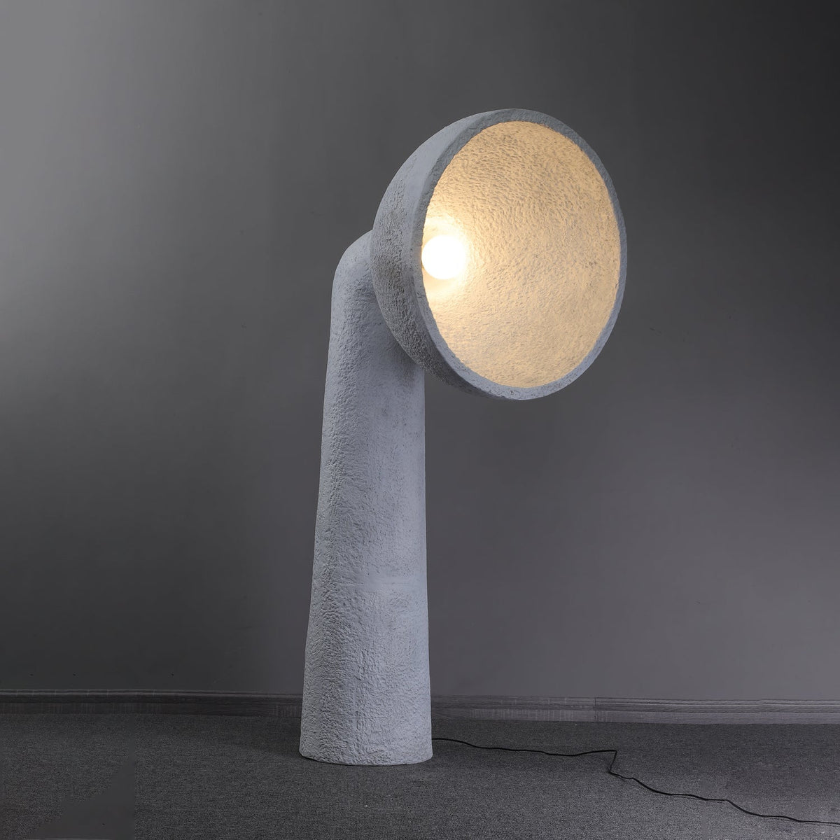 Arliris bordlampe i beton