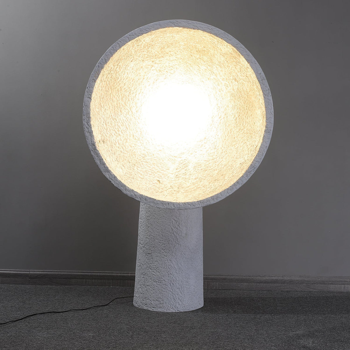 Arliris bordlampe i beton