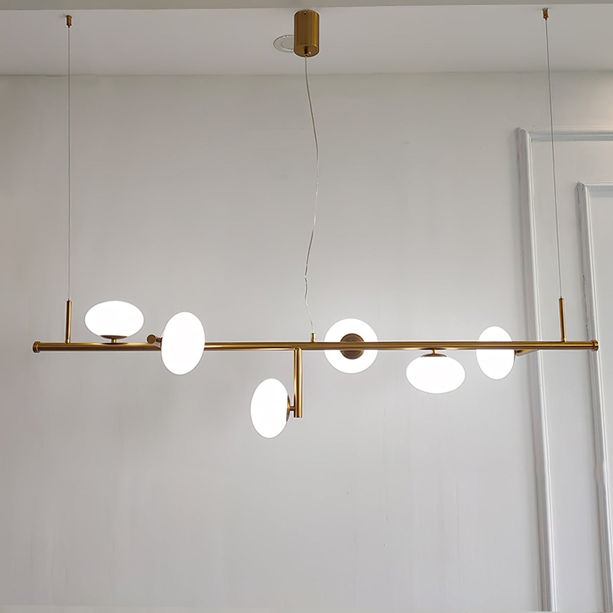 Balance moderne lysekrone i glas