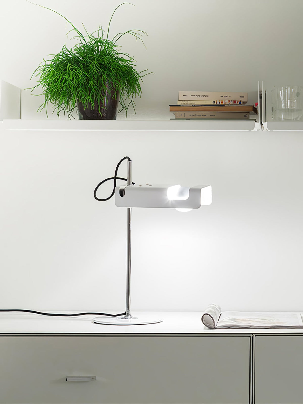 Candeeiro de mesa futurista Lumousin