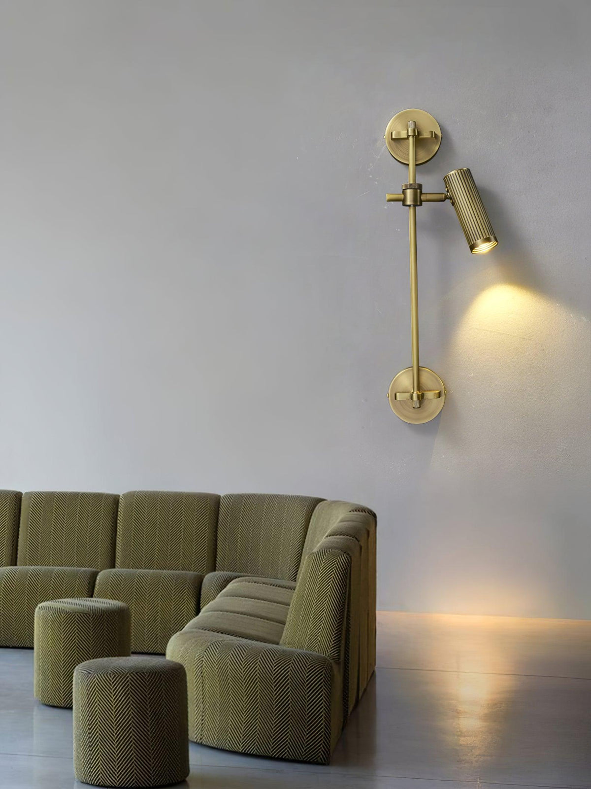 Kirixel industriell vägglampa i mässing