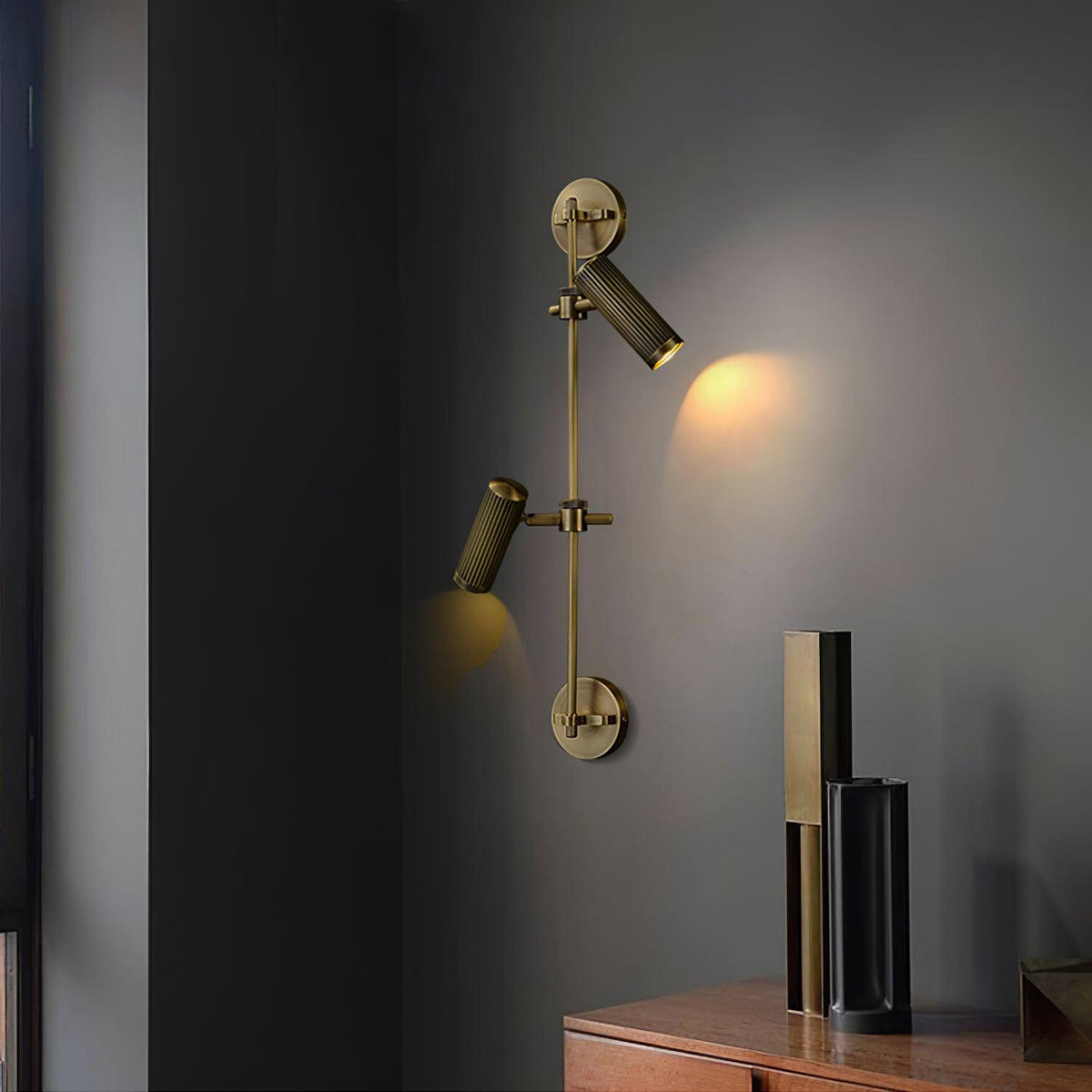 Kirixel industriell vägglampa i mässing