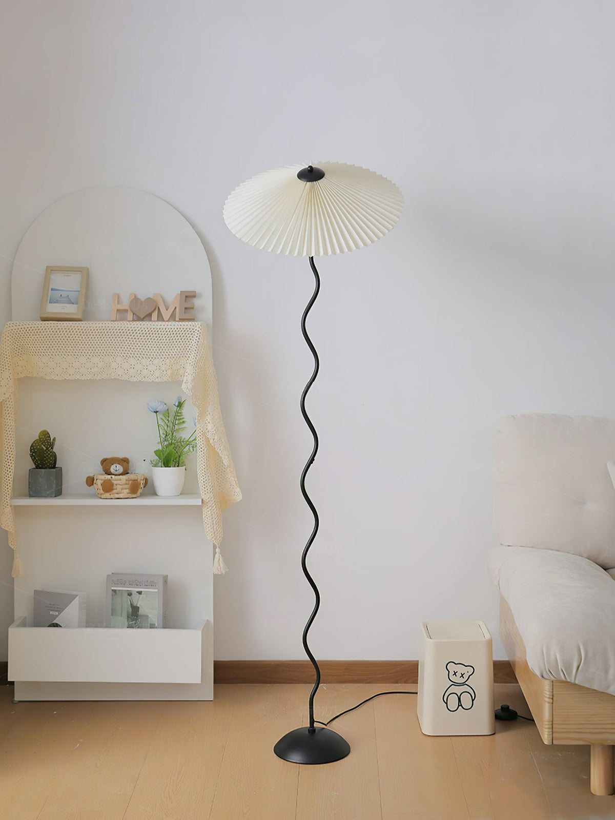 Lioraven minimalistisk gulvlampe i stof