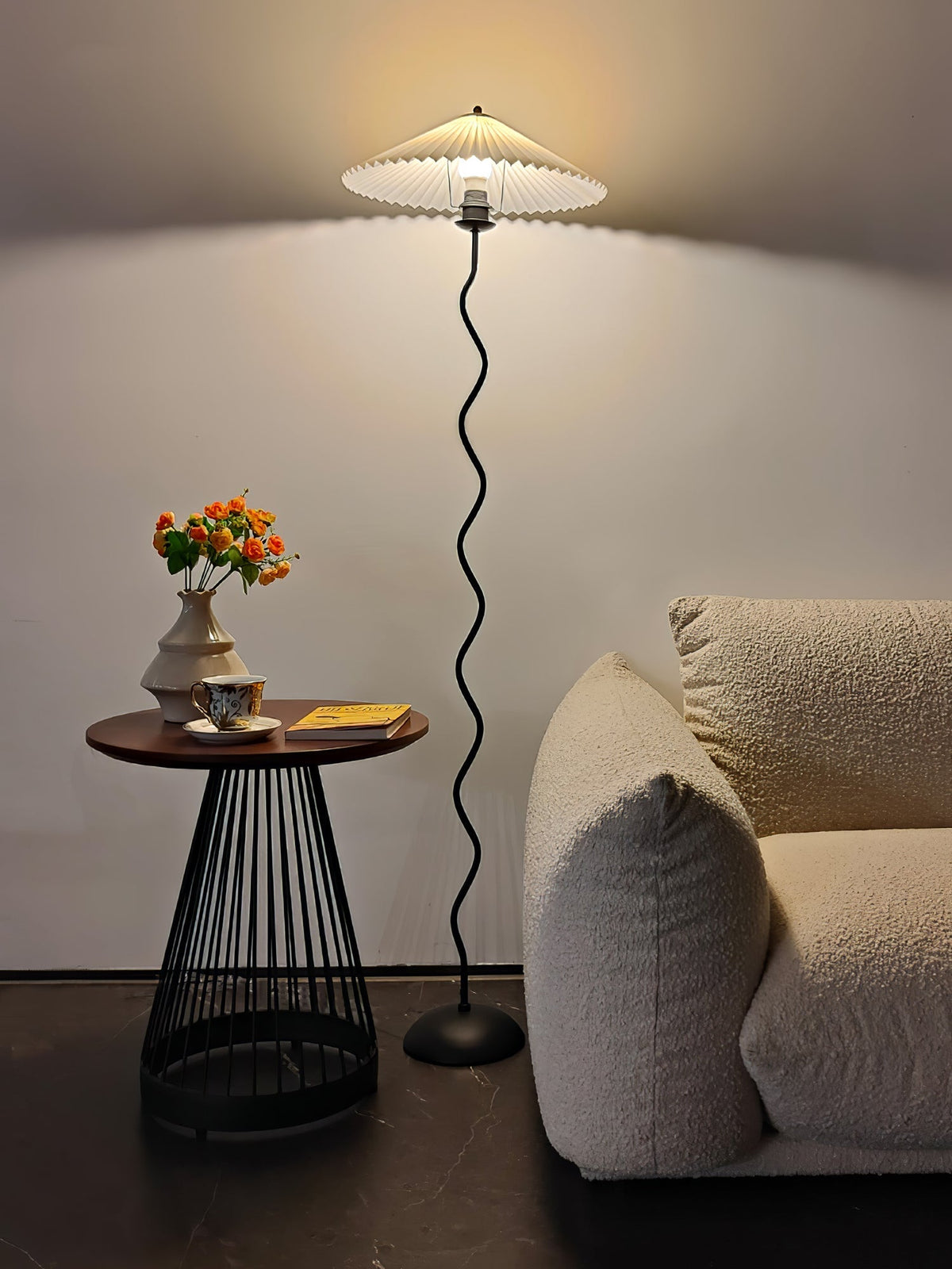 Lioraven minimalistisk gulvlampe i stof