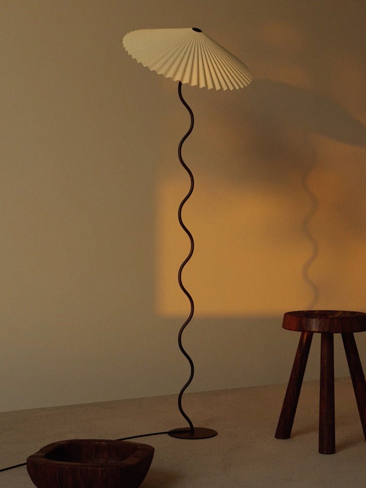 Lioraven minimalistisk gulvlampe i stof
