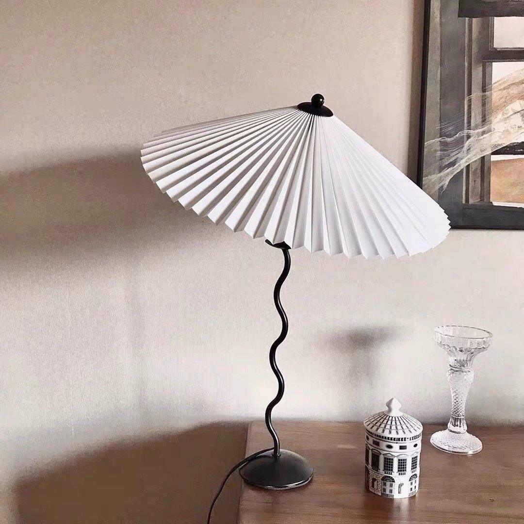 Candeeiro de mesa de tecido Vioro