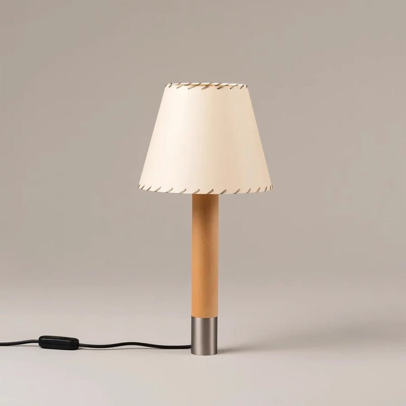 Candeeiro de mesa Bravique com costuras