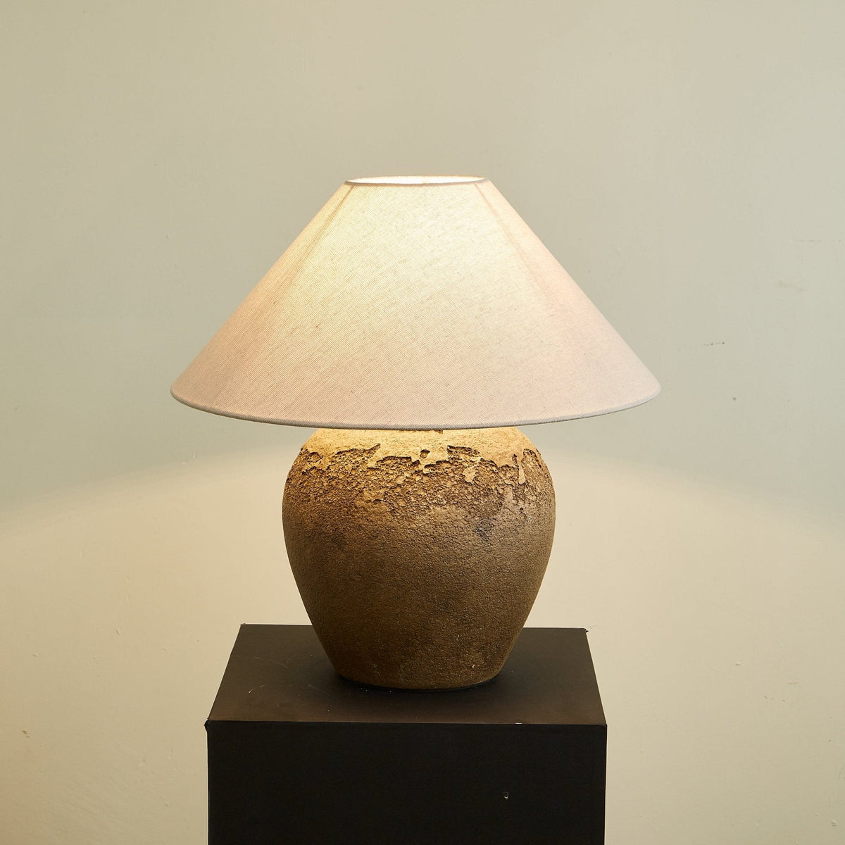 Enid moderne keramisk bordlampe