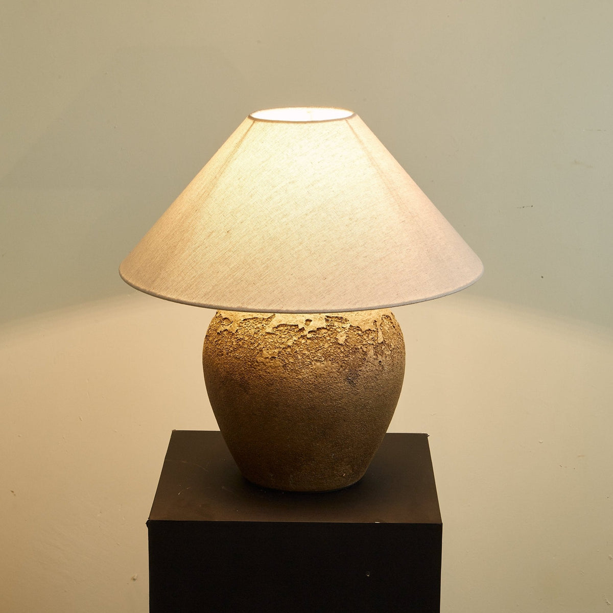 Enid moderne keramisk bordlampe