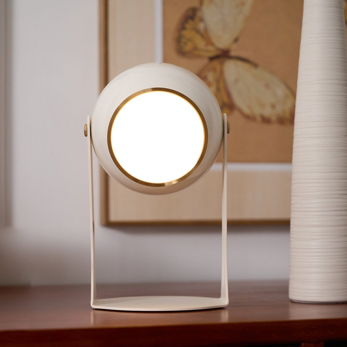 Ulsken minimalistisk bordlampe i akryl