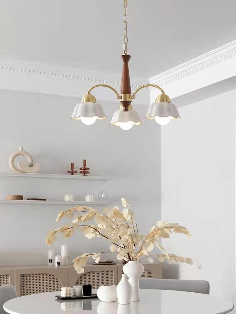 Aldoraria ljuskrona i mässing, trä, opal och keramik