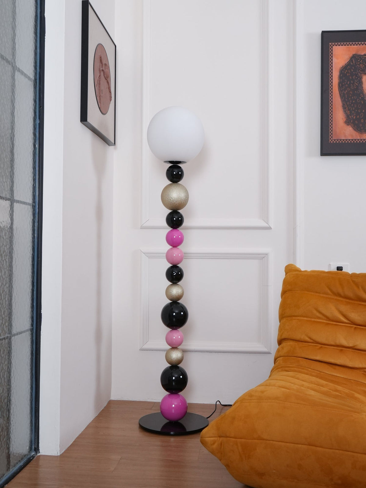 Beads-golvlampa