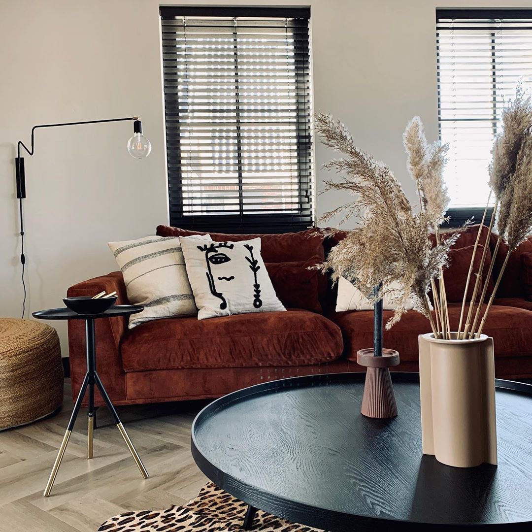 Viraeira-seinävalaisin