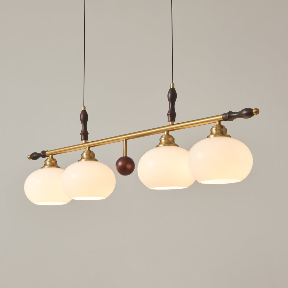 Runell Eksklusiv elegant traditionel pendellampe i træ og glas