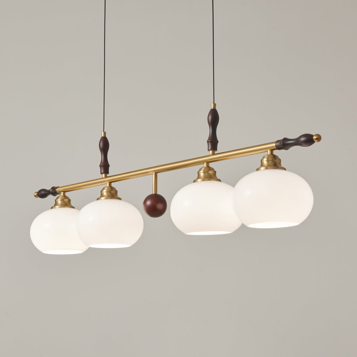 Runell Eksklusiv elegant traditionel pendellampe i træ og glas