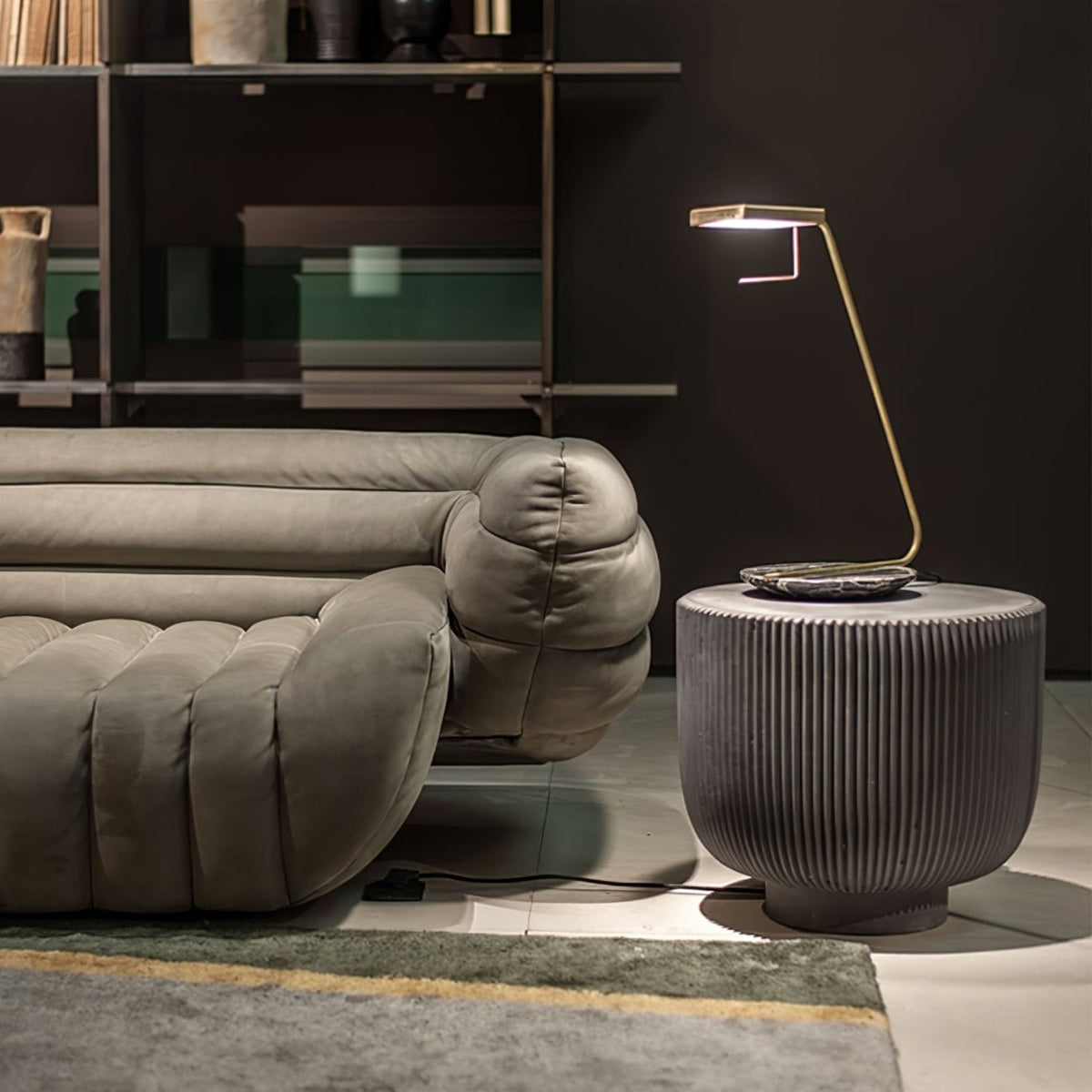 Petivine minimalistisk gulvlampe i marmor