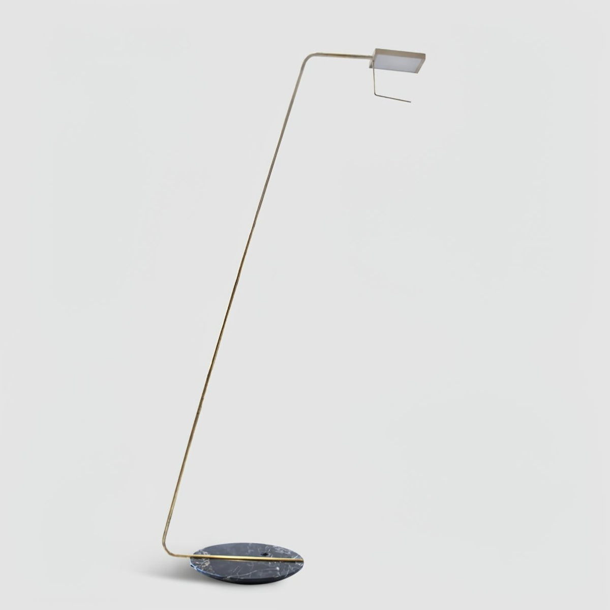 Petivine minimalistisk gulvlampe i marmor