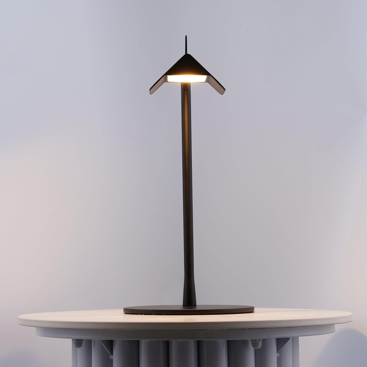Cilorn minimalistisk bordslampa i akryl