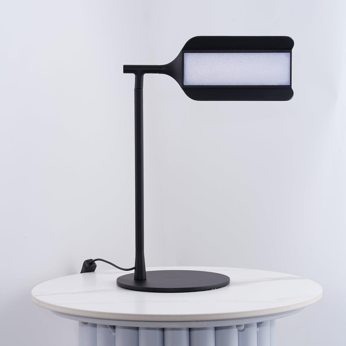Cilorn minimalistisk bordslampa i akryl