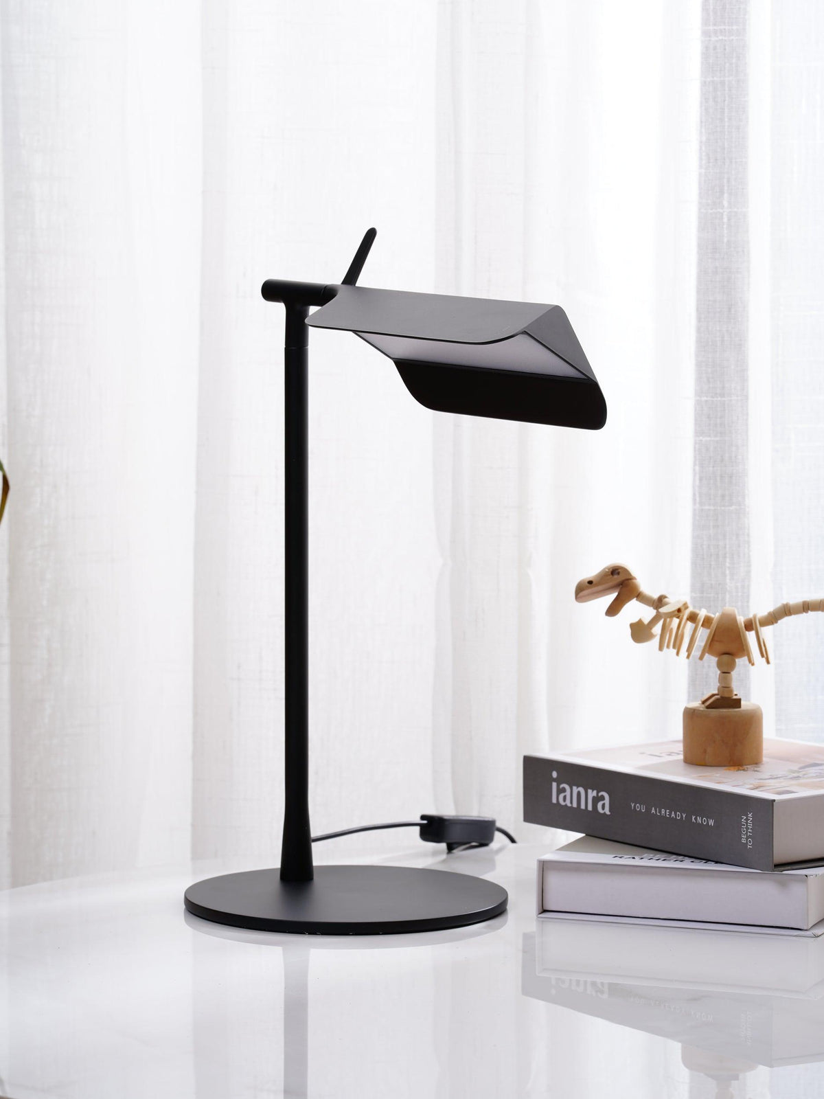 Cilorn minimalistisk bordslampa i akryl