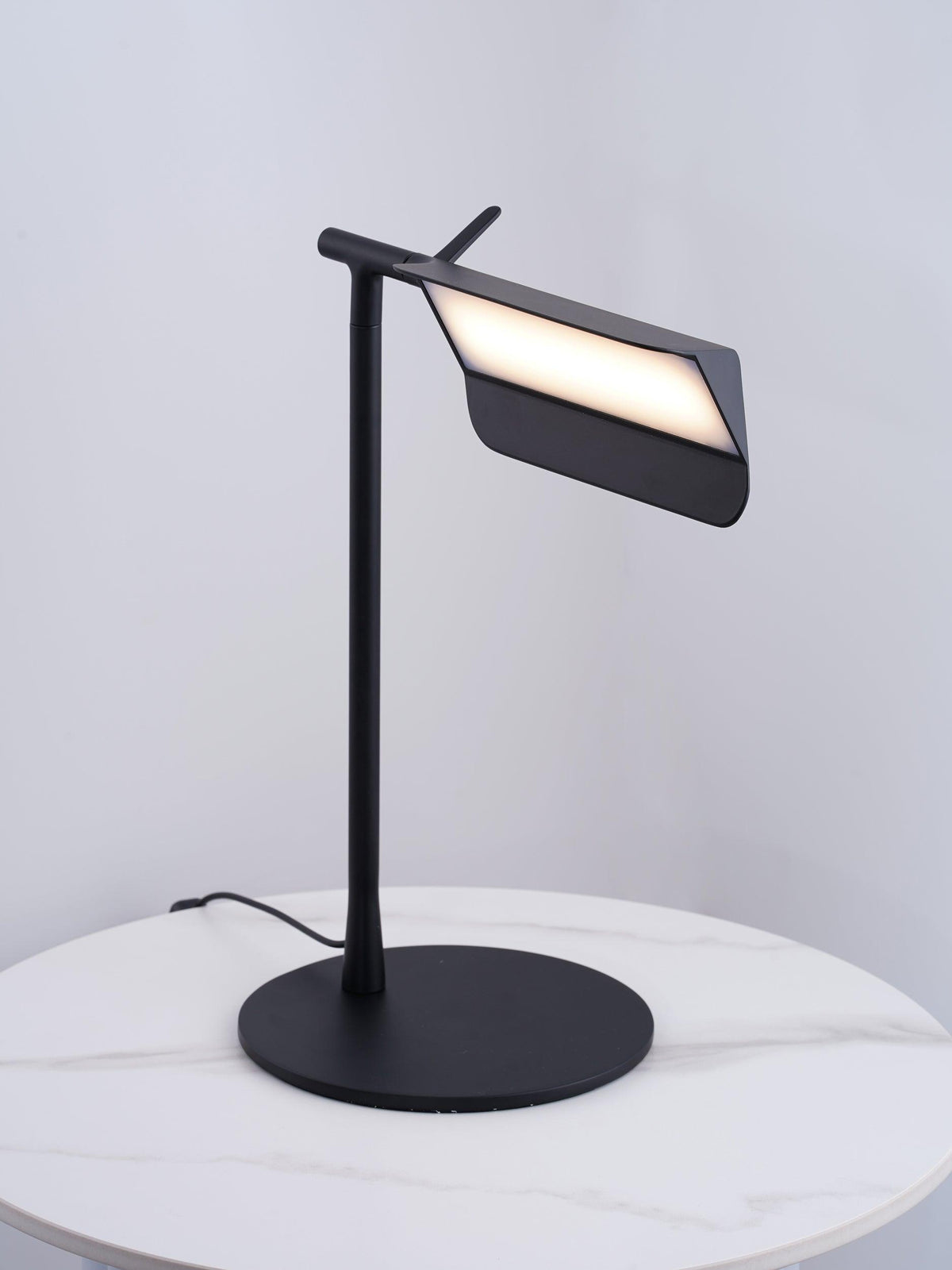 Cilorn minimalistisk bordslampa i akryl