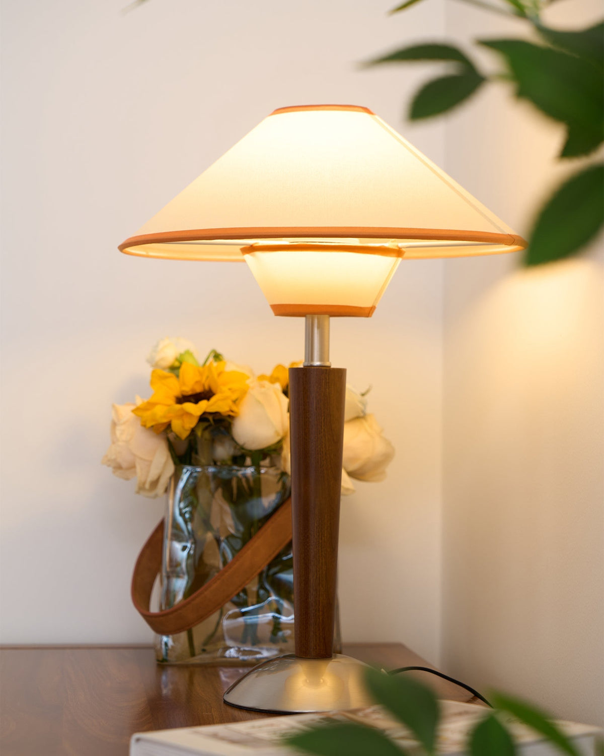Roka bordlampe Talonwood