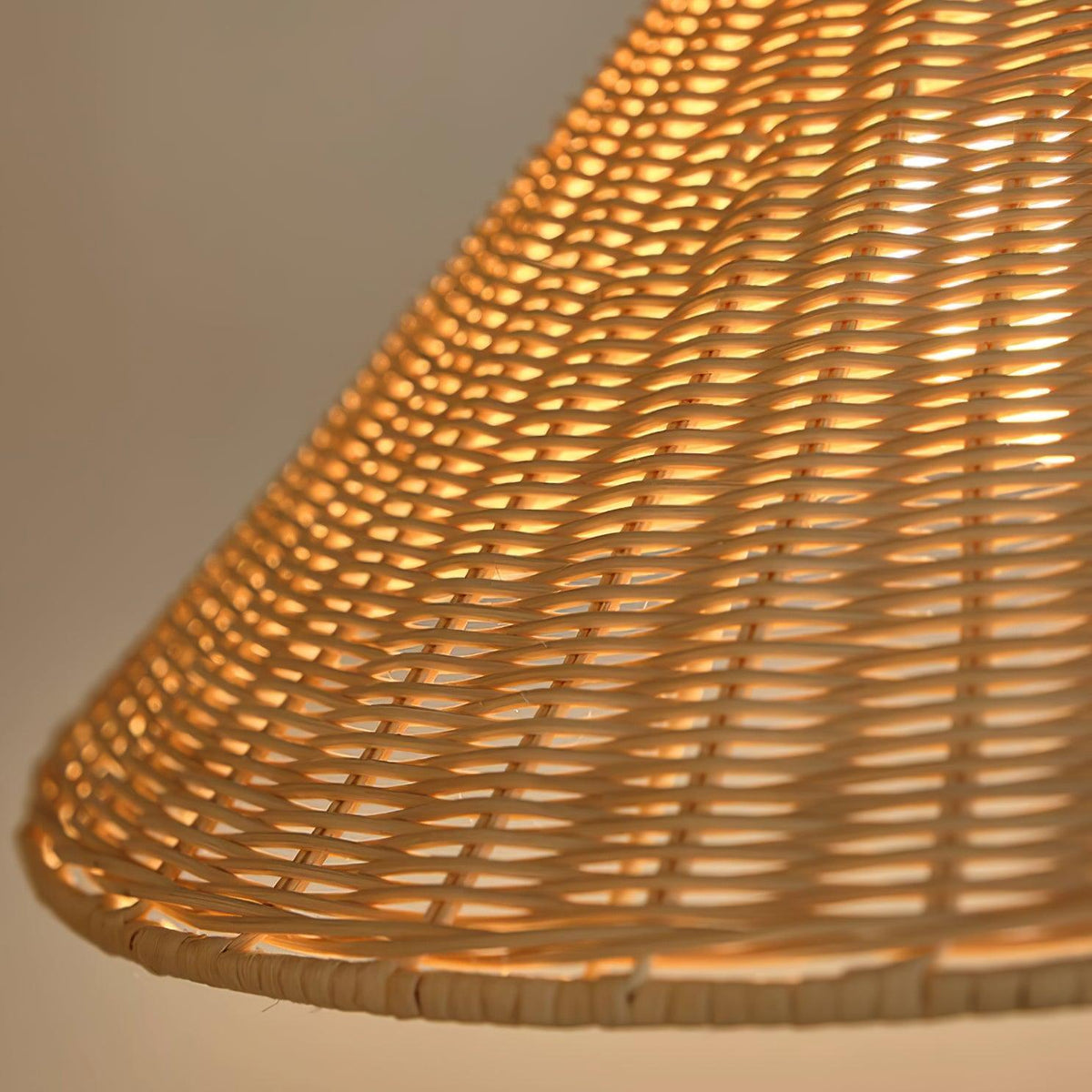 Tana-vävd golvlampa