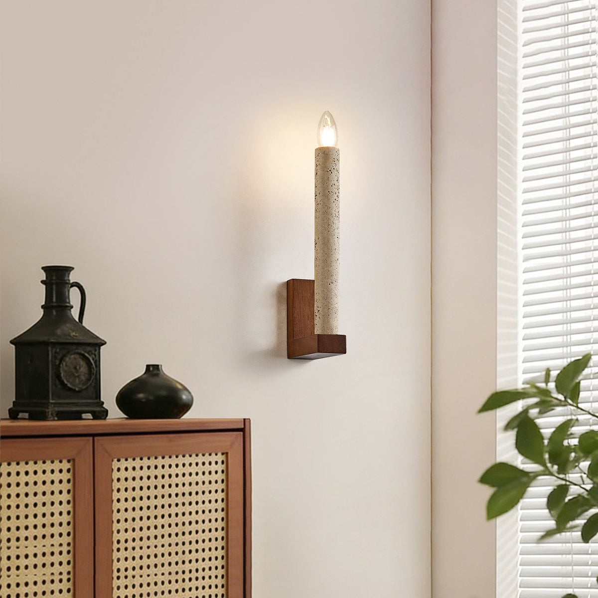 Marius Travertine Candle -seinävalaisin