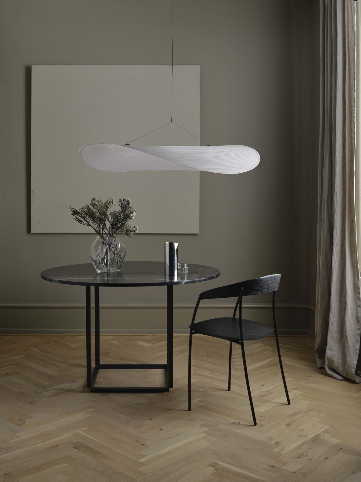 Candeeiro suspenso Twist contemporâneo com cabo decorativo