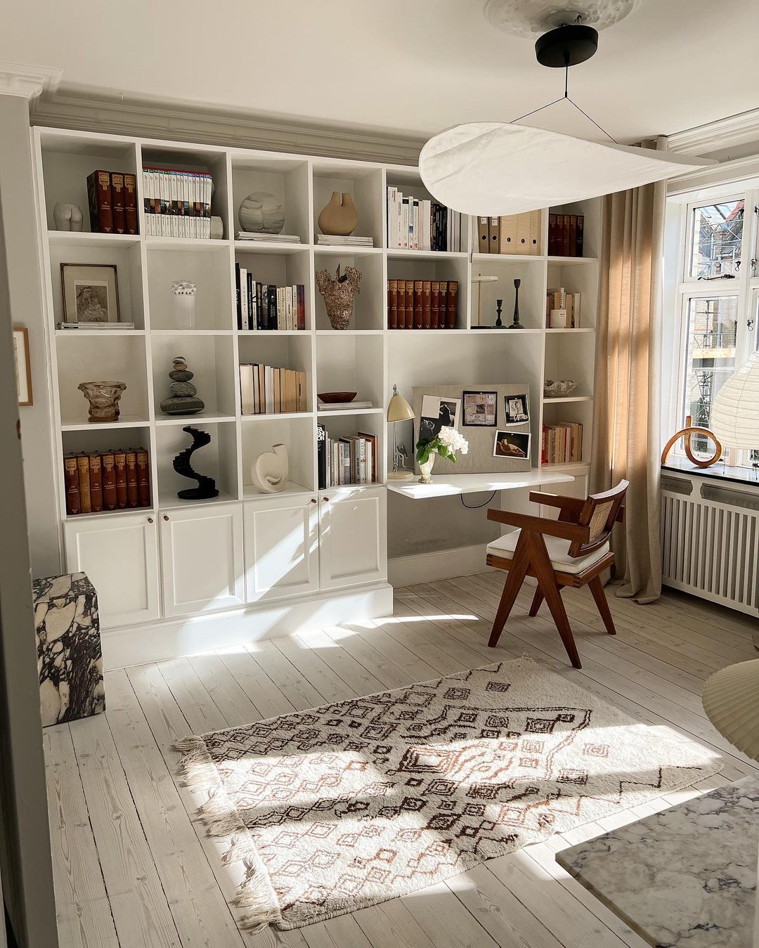 Luminette, minimalistinen silkkiriippuvalaisin