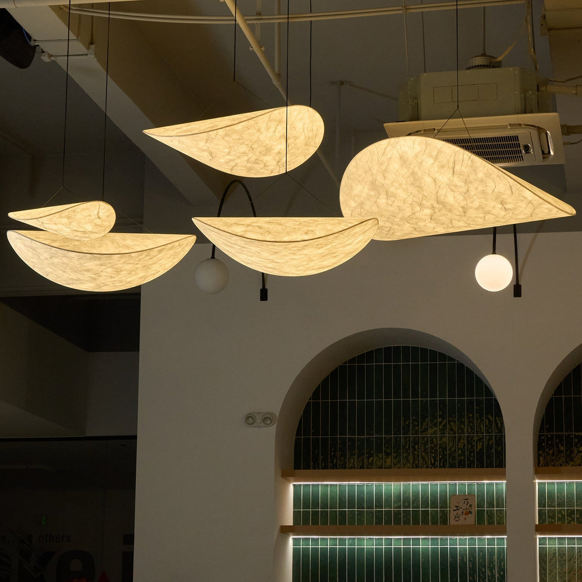 Luminette, minimalistinen silkkiriippuvalaisin