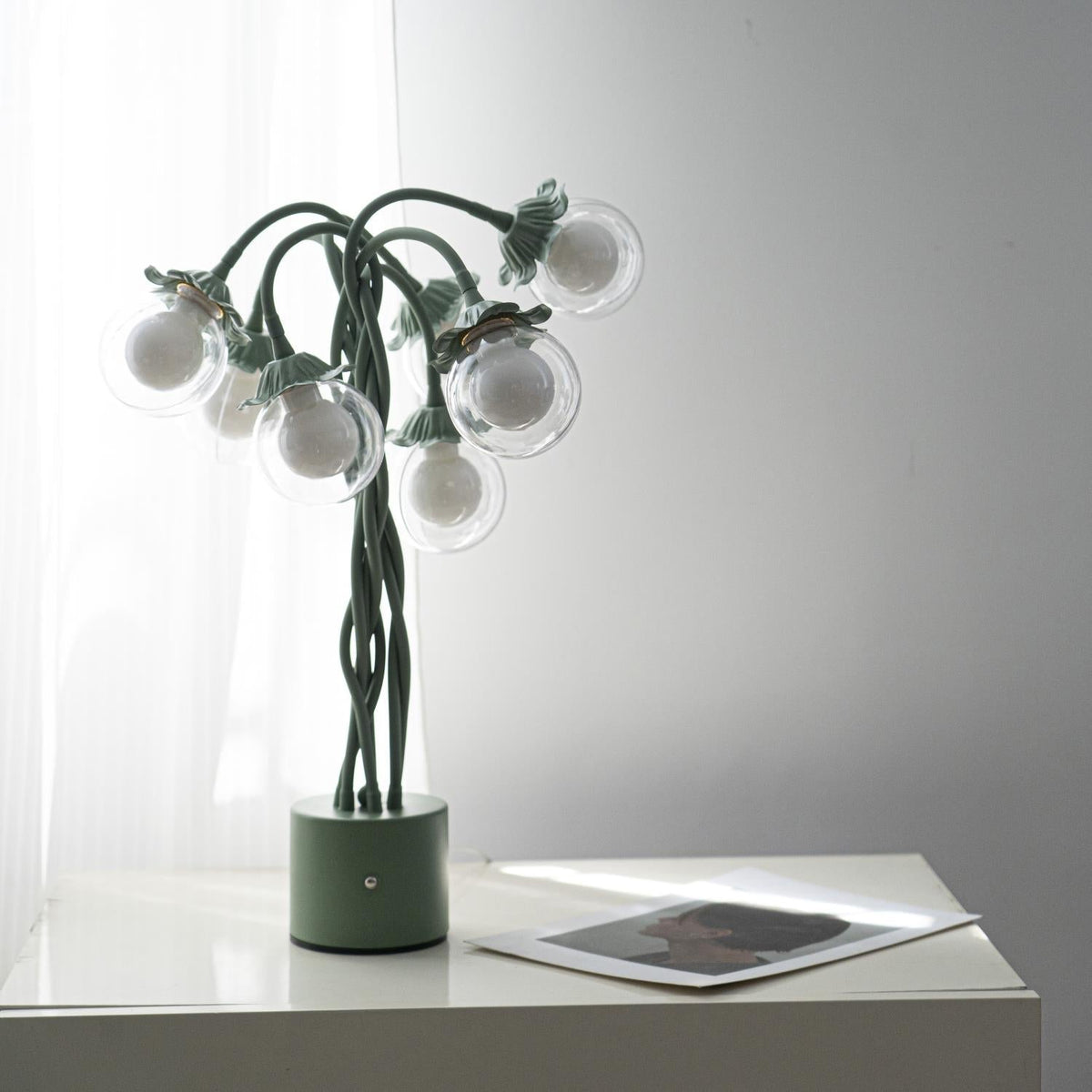 Viraoora Table Lamp
