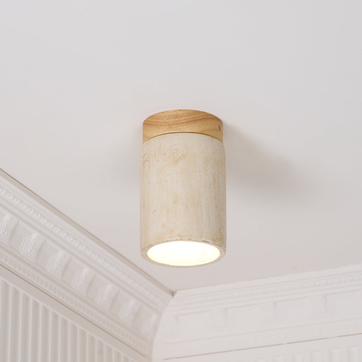 Valelelle loftslampe i travertin med cylindrisk kappe