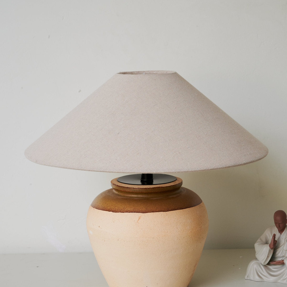 Eric moderne bordlampe i keramik