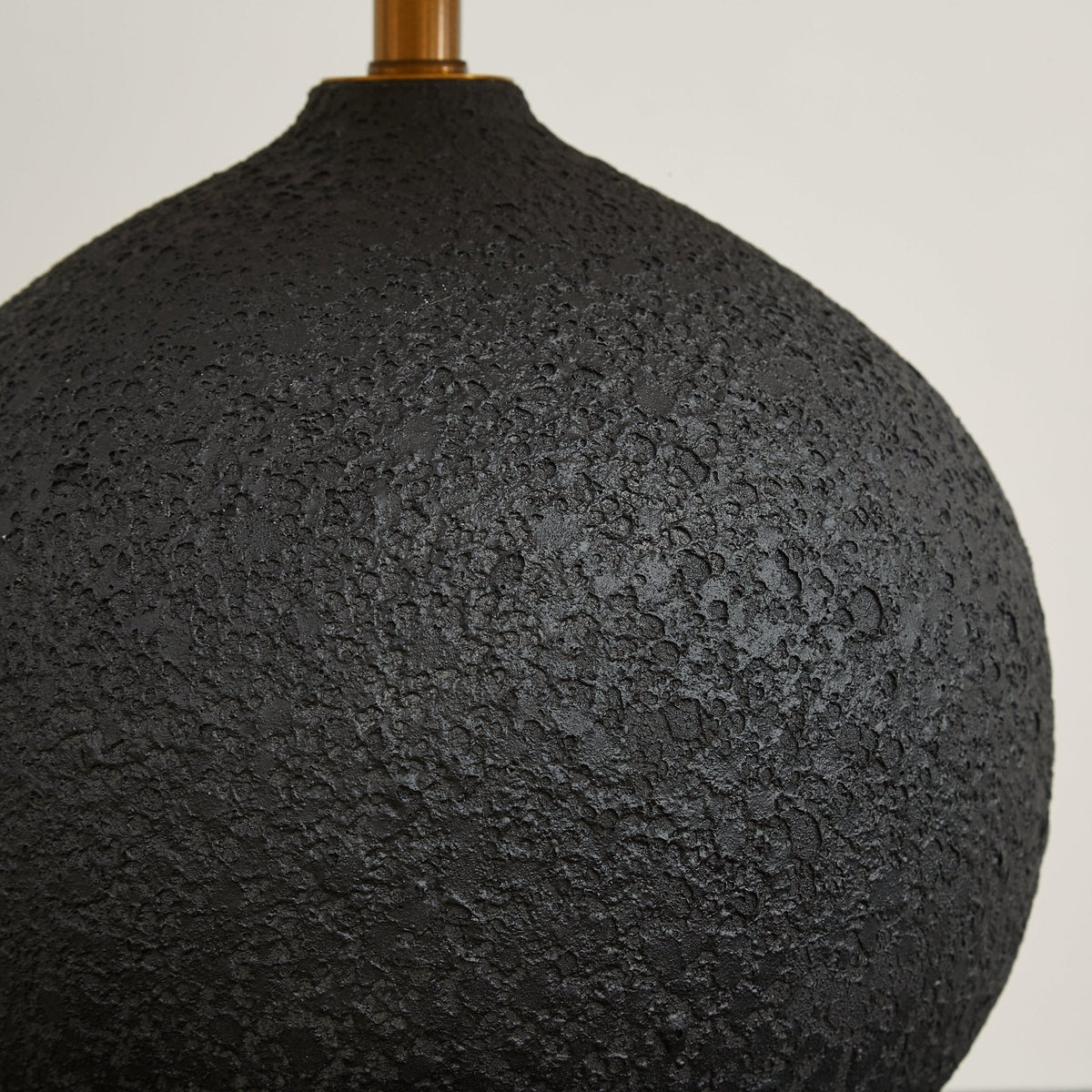 Serena moderne bordlampe