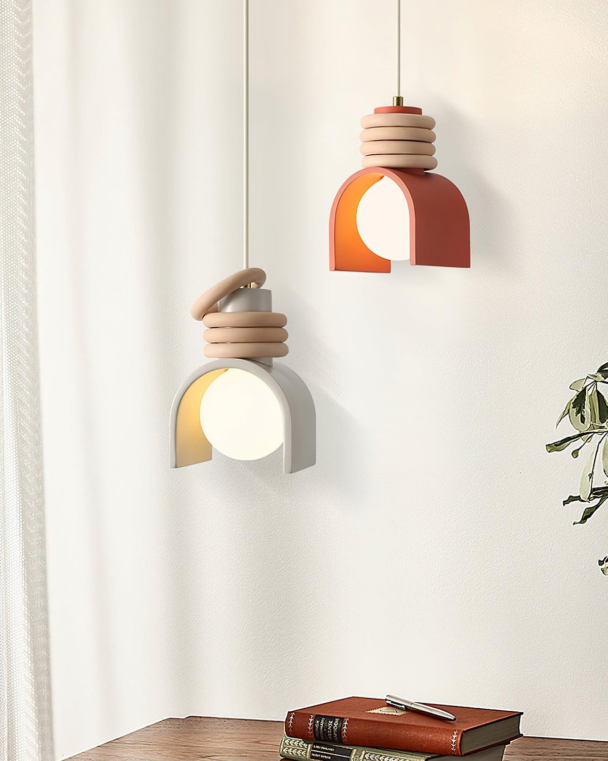 Uvian moderne pendel i glas