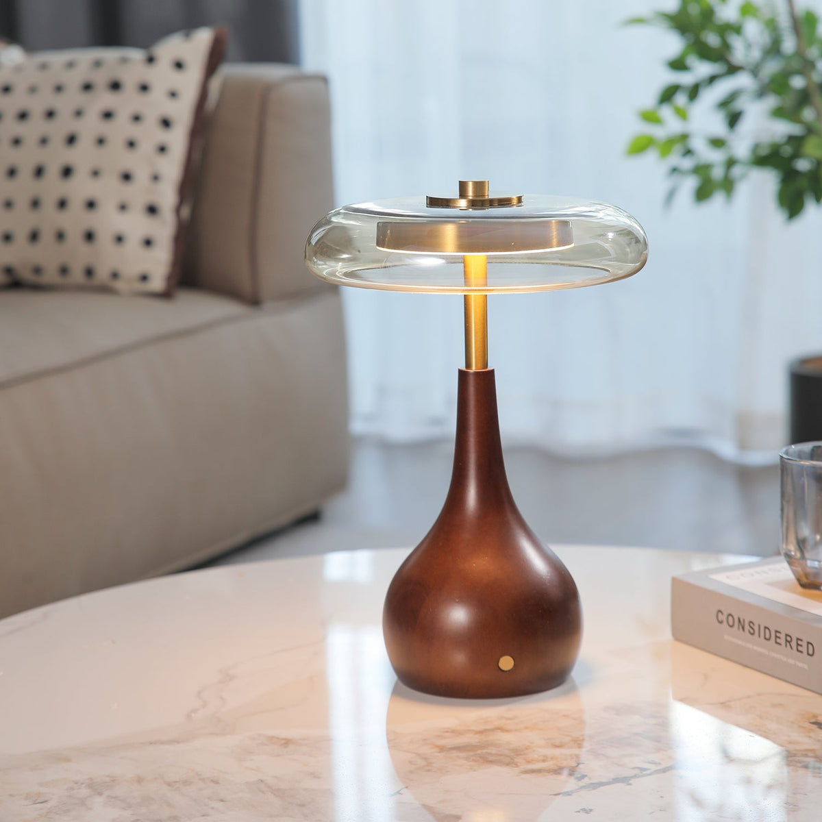 Airdes vintagebordlampe i træ