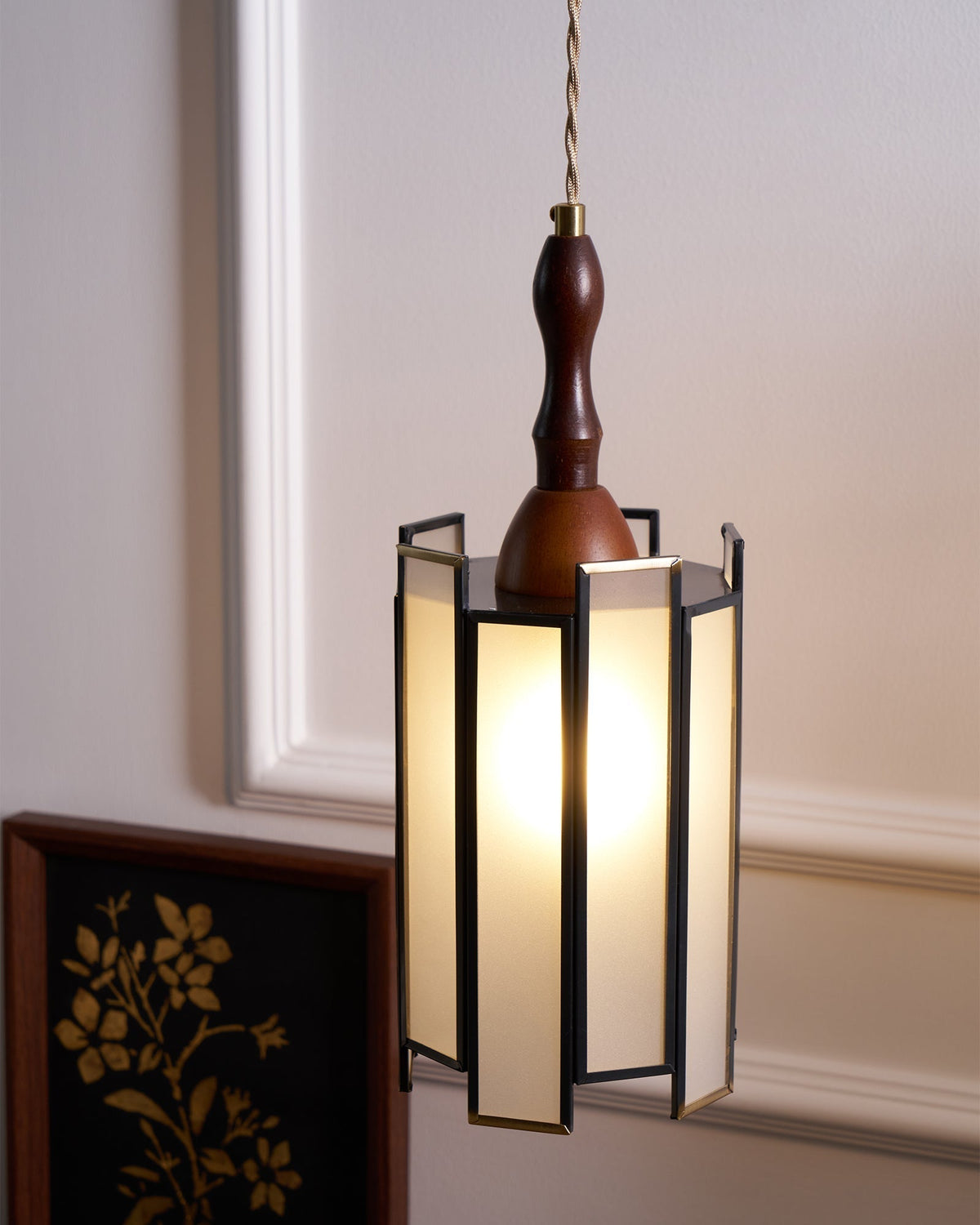 Creshen puu- ja lasiriippuvalaisin vintage-tyyliin