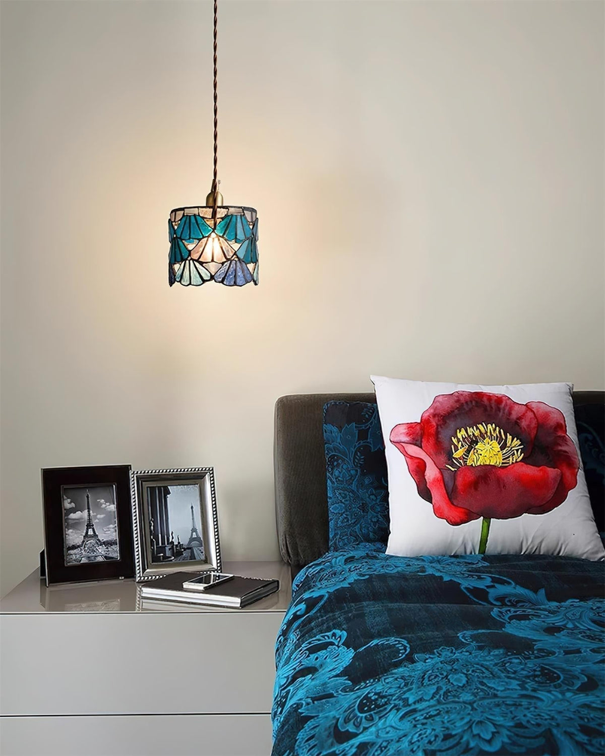 Lioraen-Tiffany-pendel med klassisk design