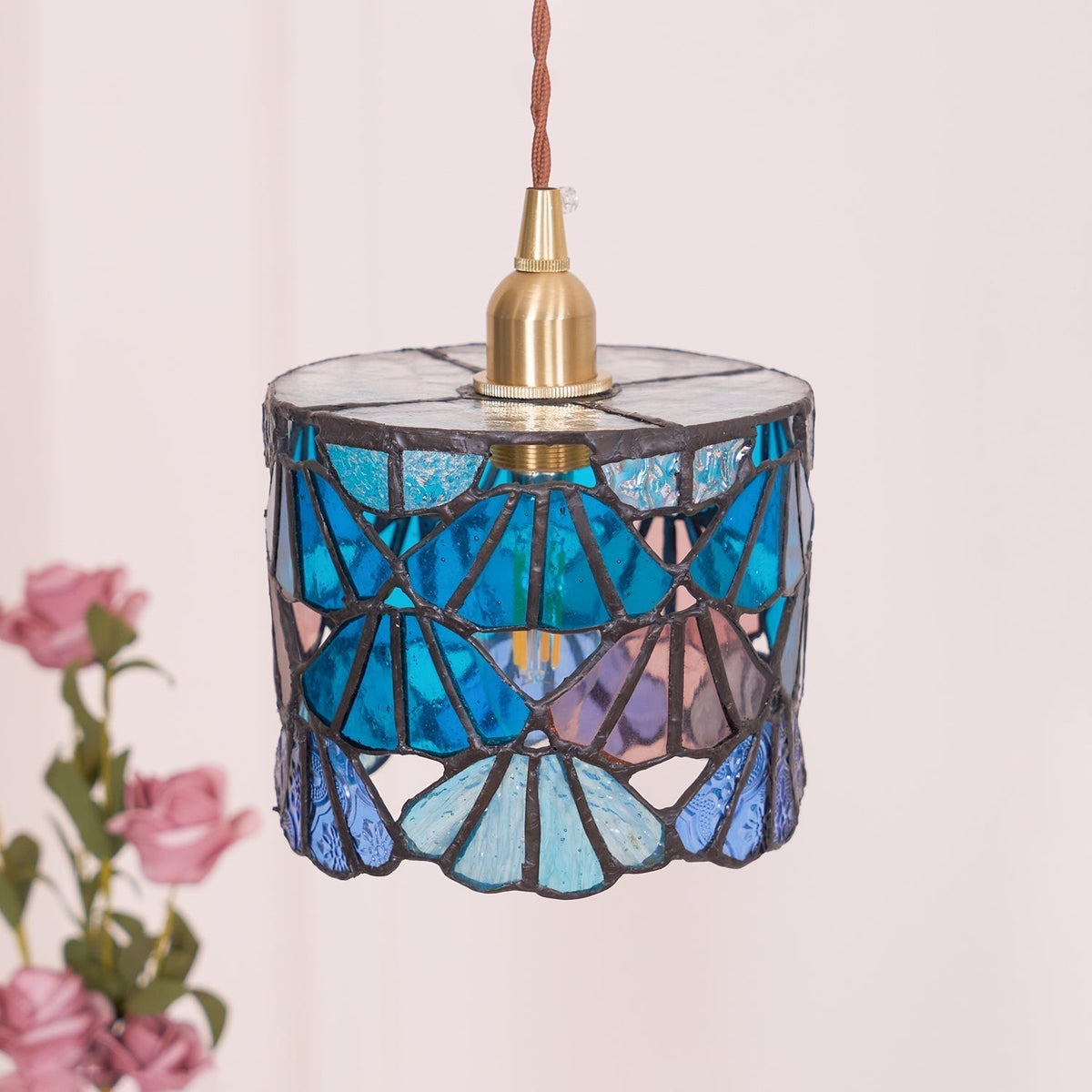 Lioraen-Tiffany-pendel med klassisk design