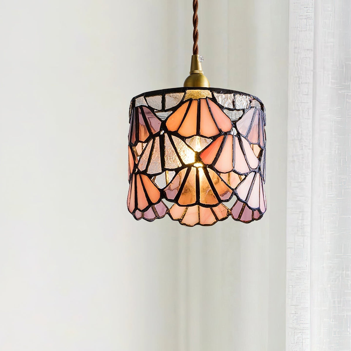 Lioraen-Tiffany-pendel med klassisk design