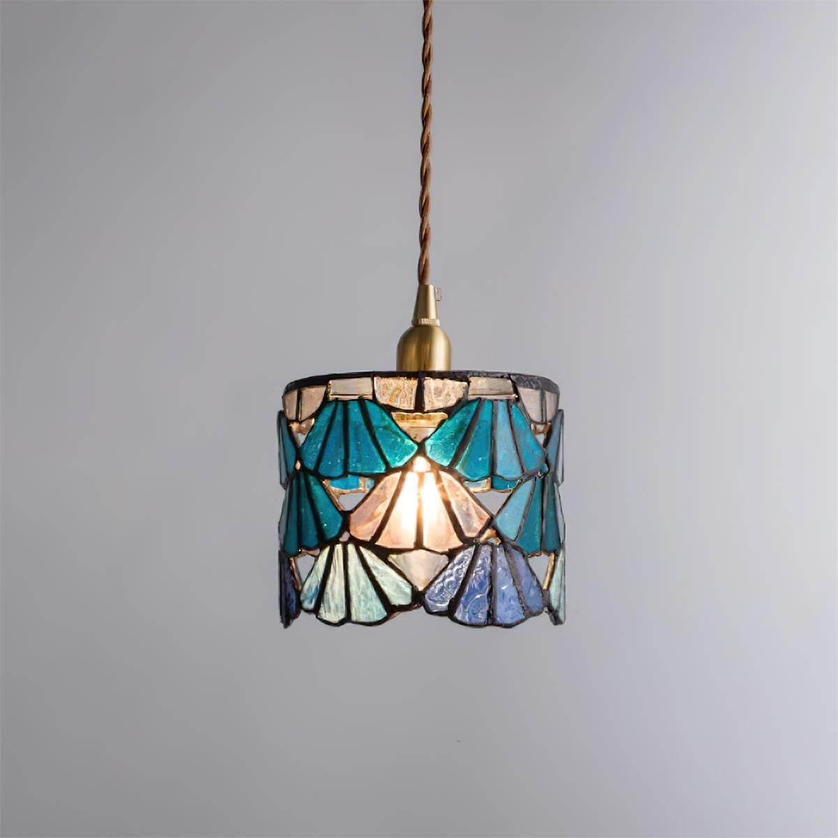 Lioraen-Tiffany-pendel med klassisk design