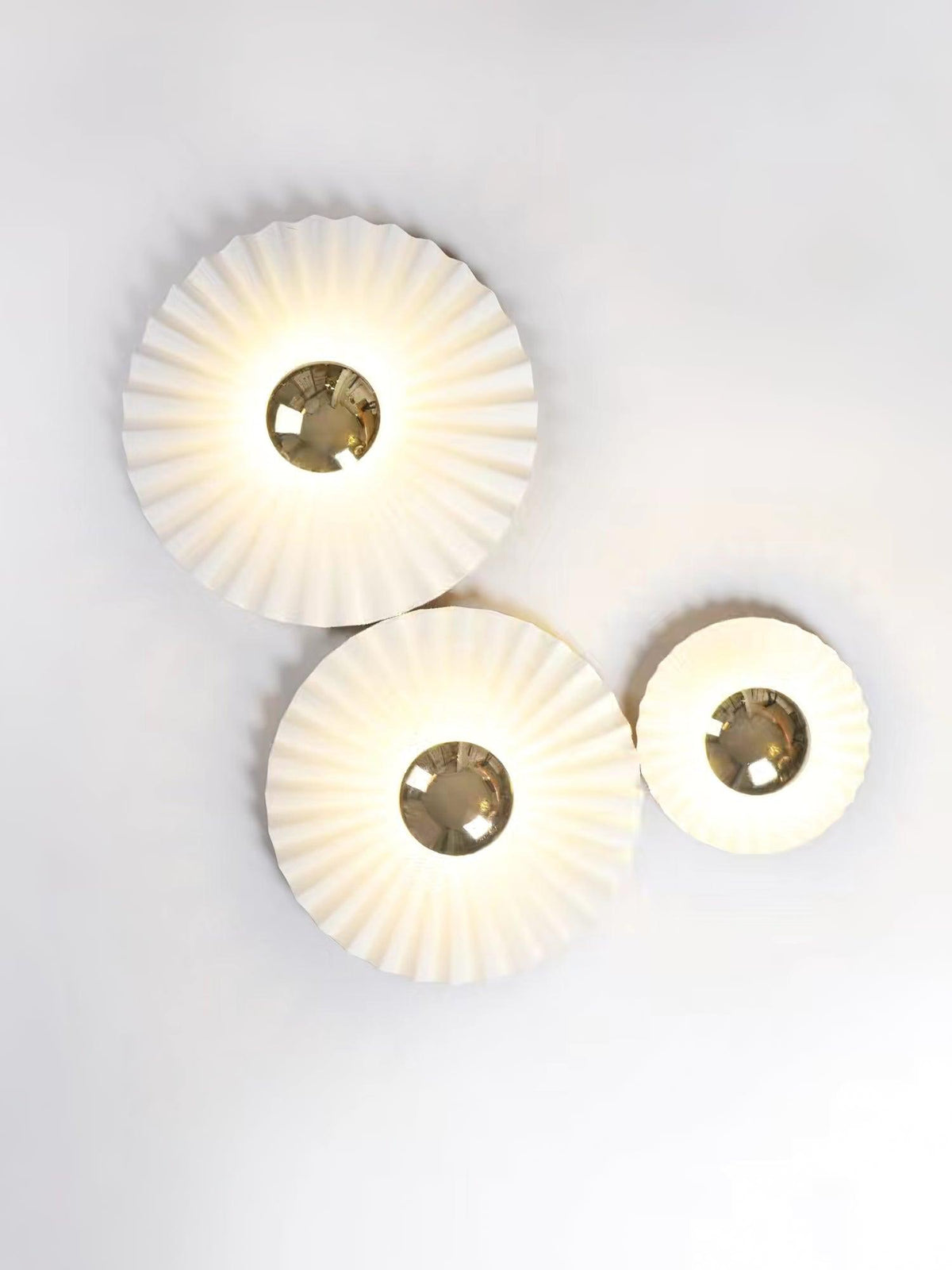 Arlorila vägglampa i harts