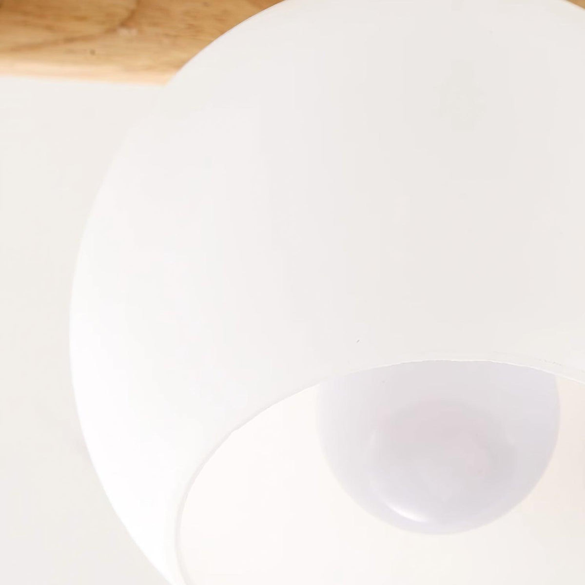 Candeeiro de teto Willow em madeira minimalista