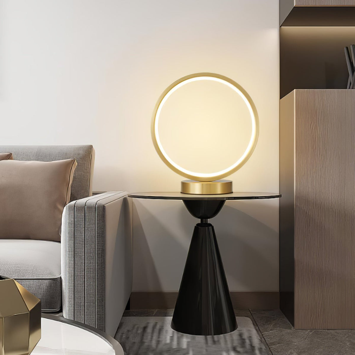 Candeeiro de mesa elegante de latão Cirra