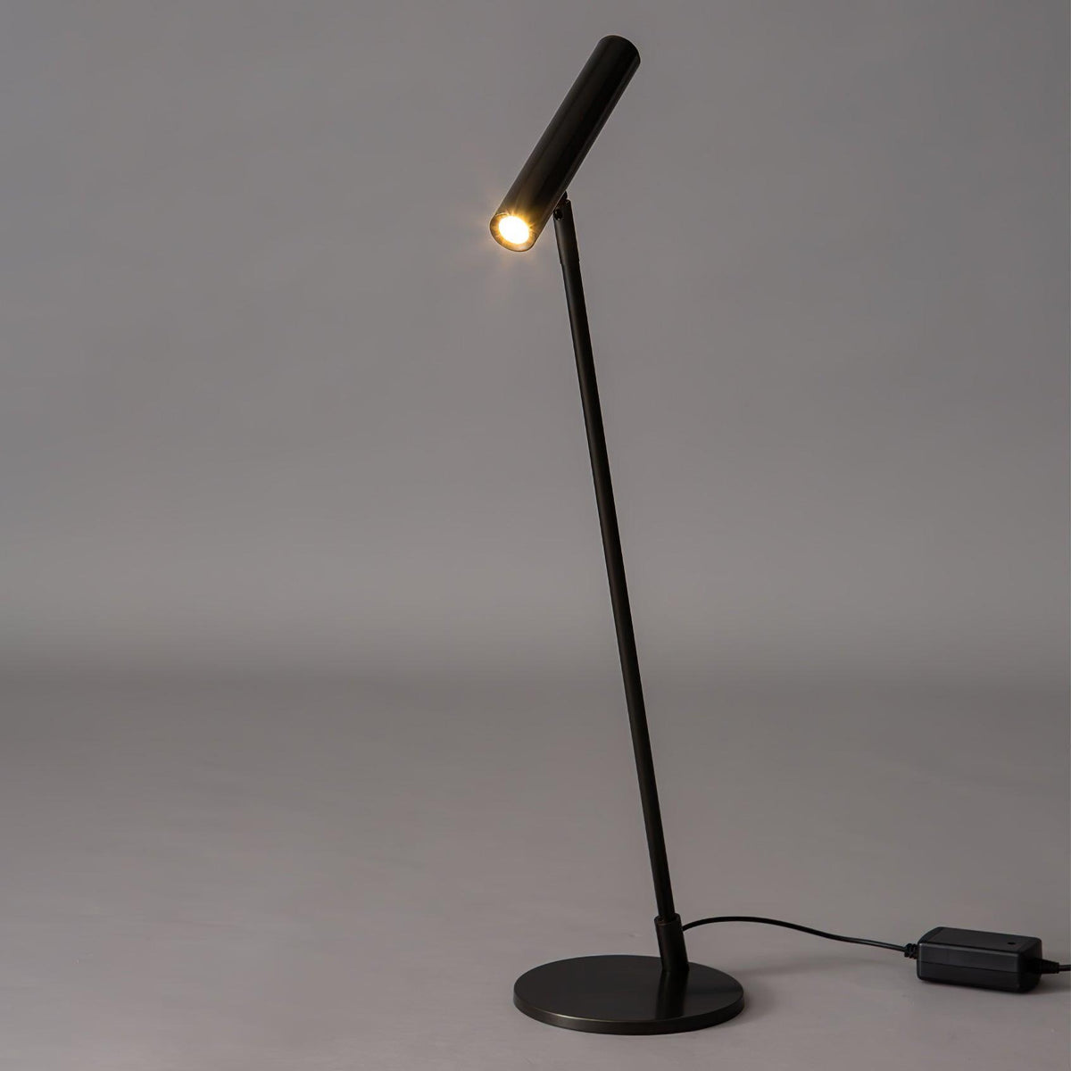 Anor minimalistisk bordlampe